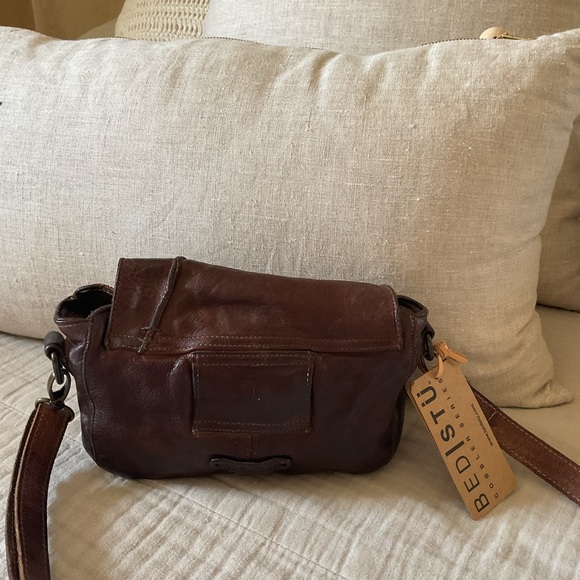 Buffy BedStü brown leather crossbody/fanny pack. - Picture 2 of 4